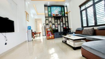 Nhà đẹp hẻm oto Phạm Ngọc Thạch, Pleiku